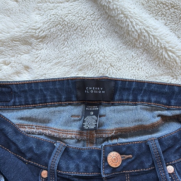 Cherry Blossom Dark Wash Bootcut Jeans | Stretch Denim | Classic Fit Size 9 - Picture 5 of 7